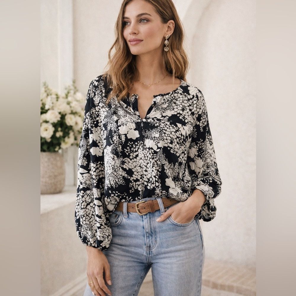 Velvet Graham Spencer Floral 100% Silk Blouse S Black White Boho Romantic Flowy